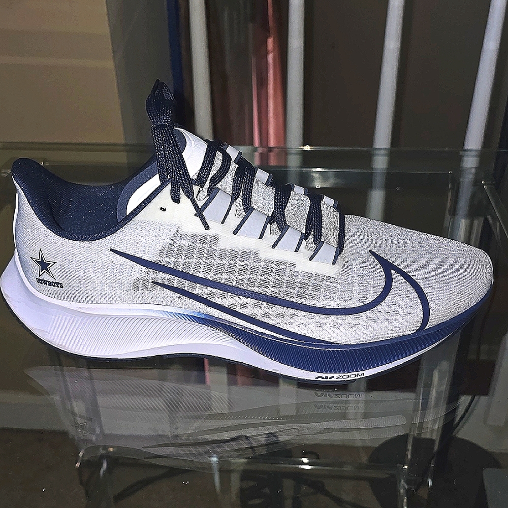Nike White and Navy Athletic Shoes